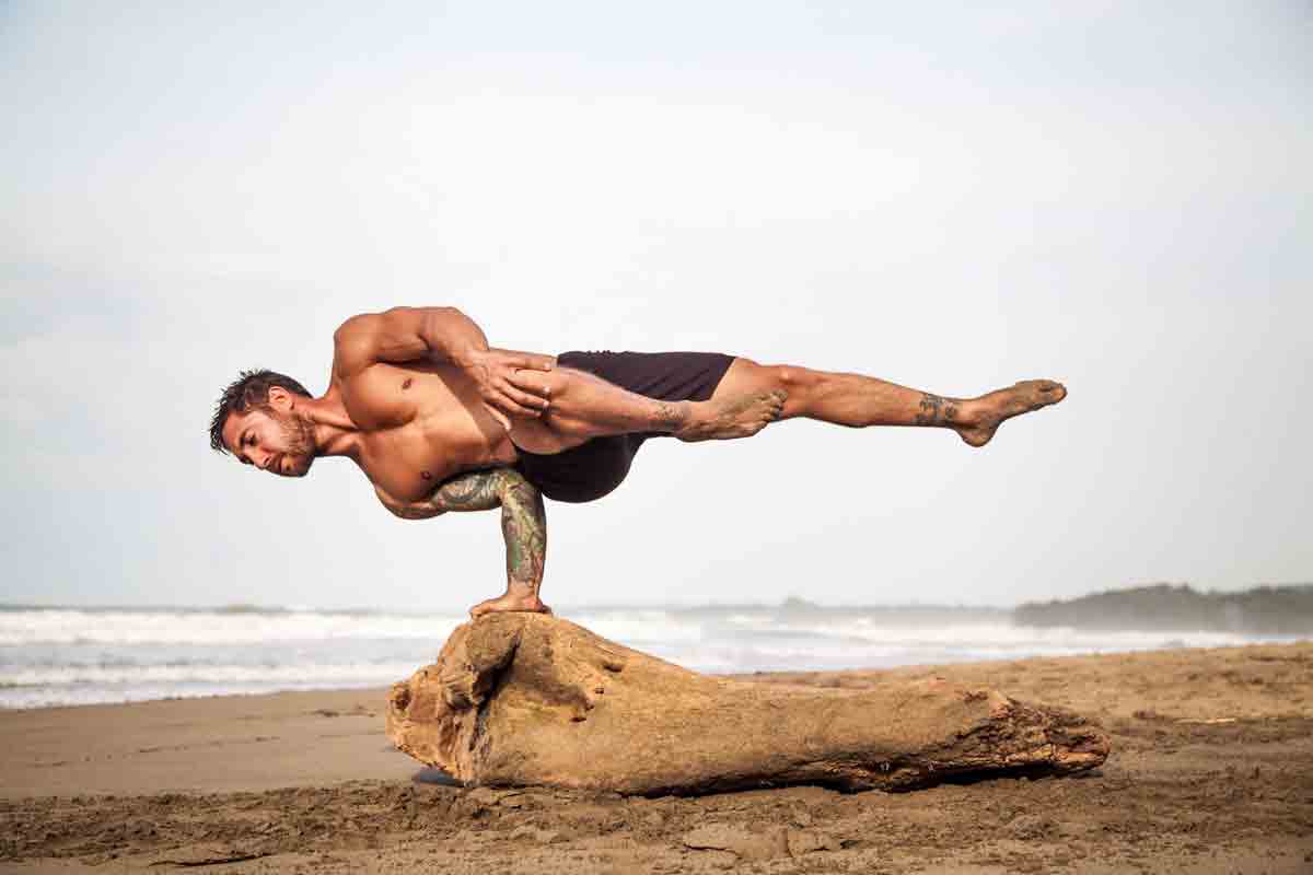 Six great yoga poses for men - Ekhart Yoga